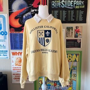 Hollister light yellow crewneck sweatshirt